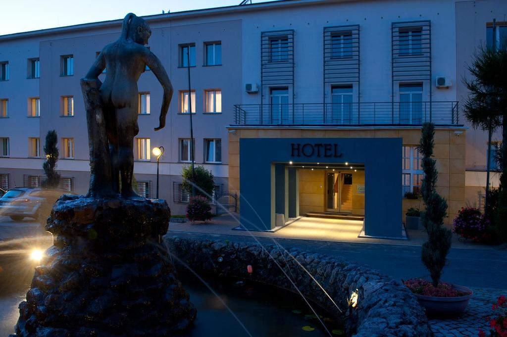 Brojan Otel Jaworzno Dış mekan fotoğraf