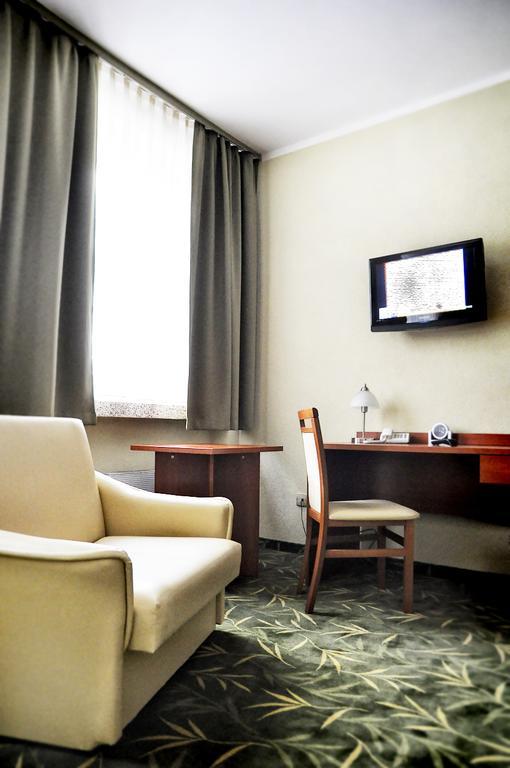 Brojan Otel Jaworzno Dış mekan fotoğraf