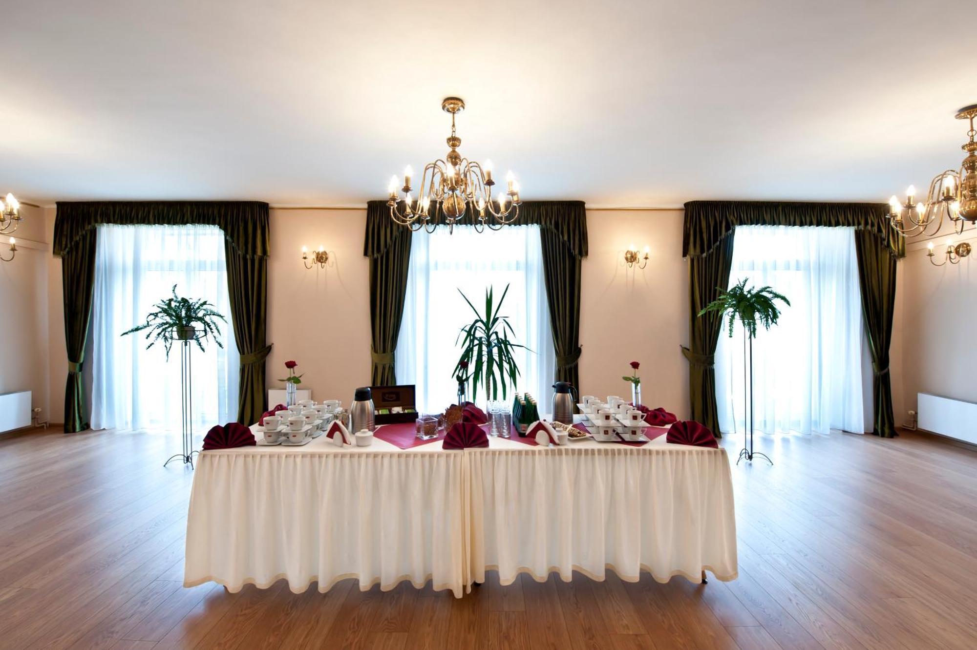 Brojan Otel Jaworzno Dış mekan fotoğraf