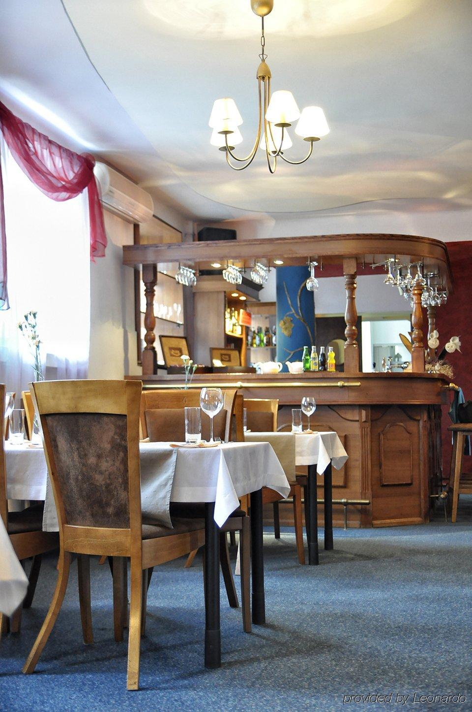 Brojan Otel Jaworzno Restoran fotoğraf