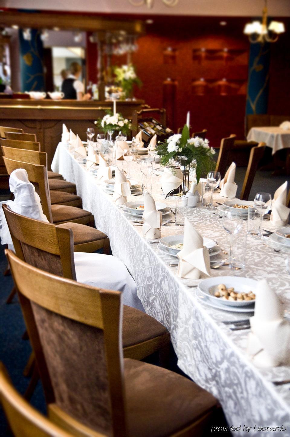 Brojan Otel Jaworzno Restoran fotoğraf