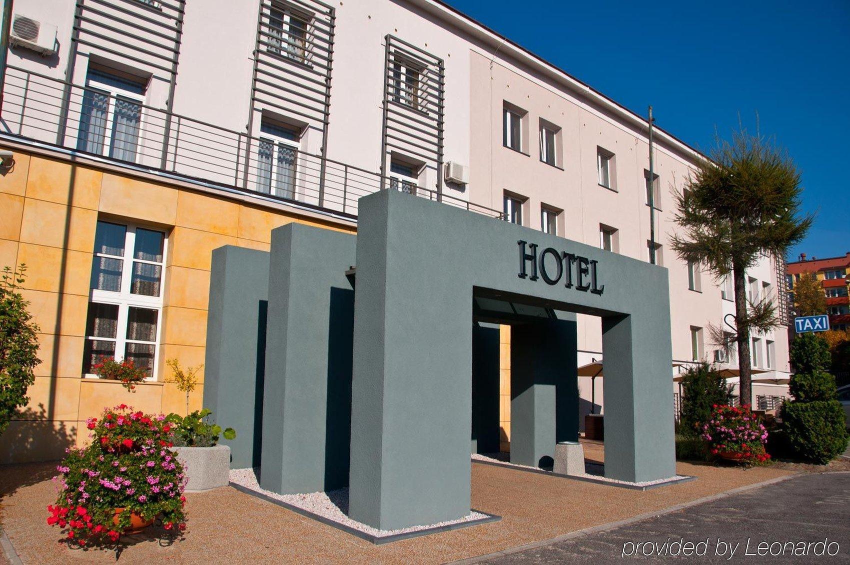 Brojan Otel Jaworzno Dış mekan fotoğraf